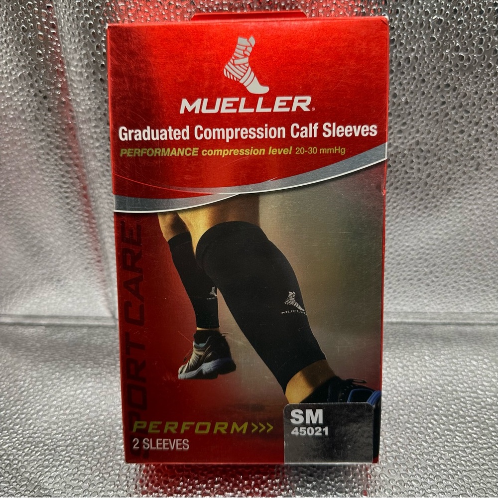 Mueller Graduated‎ Compression Performance Calf Sleeves Black Size Small 45021